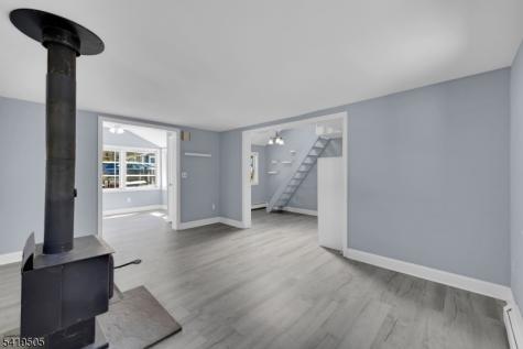 28 Oriole Road Jefferson NJ 07438