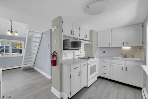 28 Oriole Road Jefferson NJ 07438