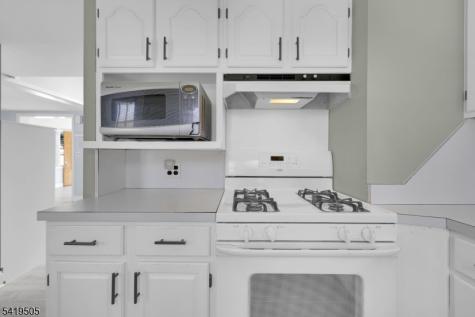 28 Oriole Road Jefferson NJ 07438