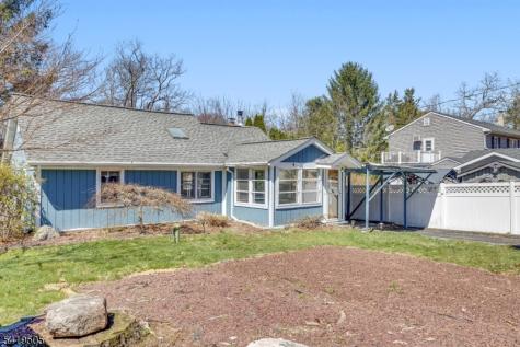 28 Oriole Road Jefferson NJ 07438