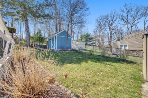 28 Oriole Road Jefferson NJ 07438