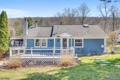 28 Oriole Road Jefferson NJ 07438