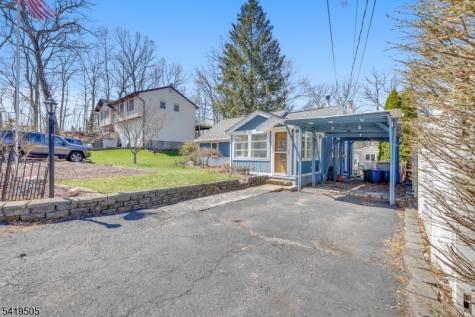 28 Oriole Road Jefferson NJ 07438
