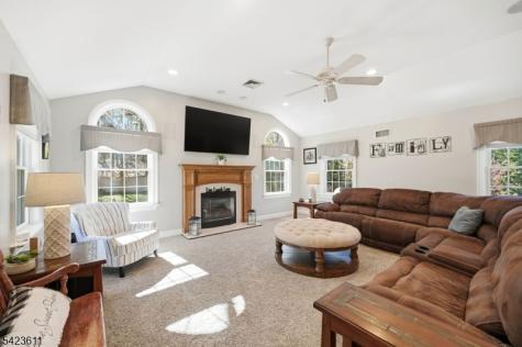 165 Page Drive Oakland NJ 07436