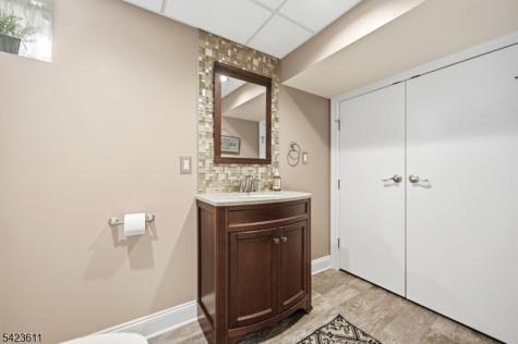 165 Page Drive Oakland NJ 07436