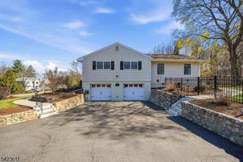 165 Page Drive Oakland NJ 07436