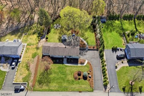 165 Page Drive Oakland NJ 07436