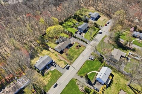 165 Page Drive Oakland NJ 07436