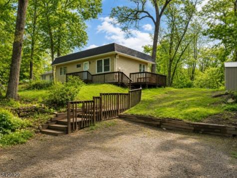 912 E Walnut Drive Stillwater NJ 07860