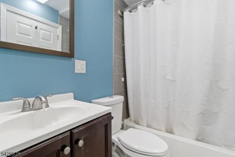 912 E Walnut Drive Stillwater NJ 07860