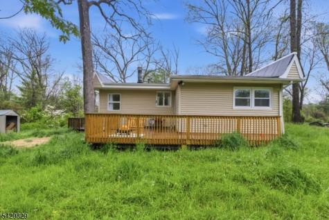 912 E Walnut Drive Stillwater NJ 07860
