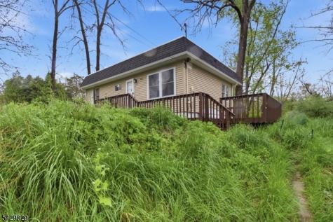 912 E Walnut Drive Stillwater NJ 07860
