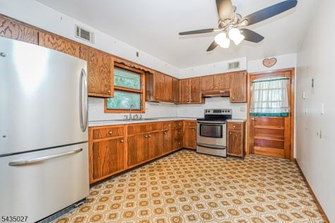 27 Phoenix Avenue Edison NJ 08837