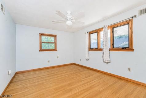 27 Phoenix Avenue Edison NJ 08837