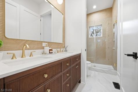 34 Crestview Hill Road Livingston NJ 07039