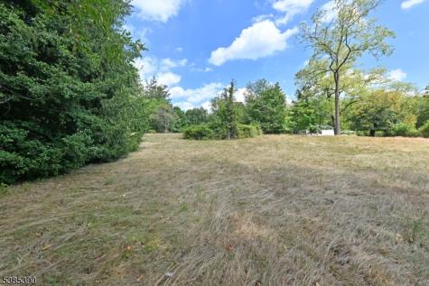 235 Wearimus Road Hohokus NJ 07423