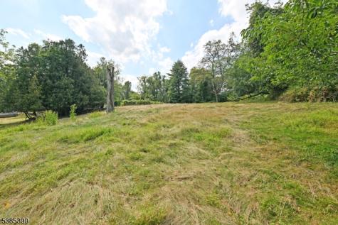 235 Wearimus Road Hohokus NJ 07423
