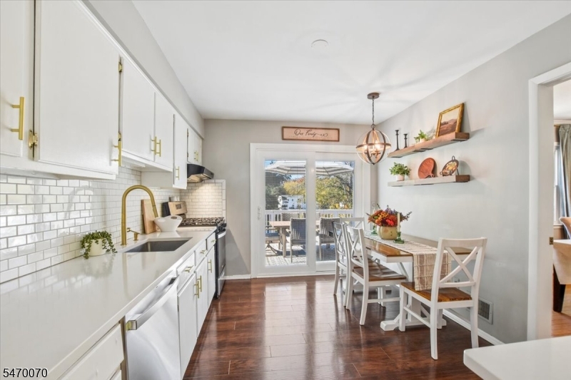 9 Quail Run Washington NJ 07853