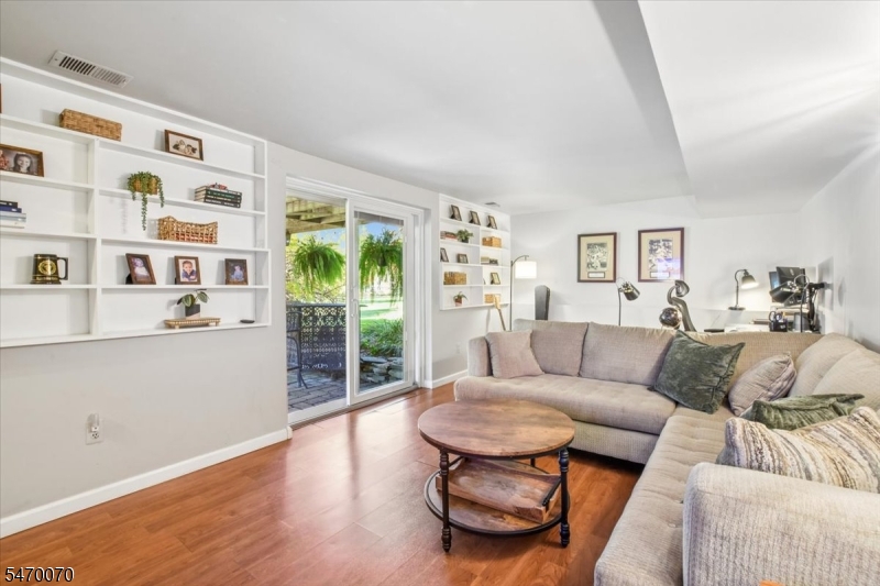9 Quail Run Washington NJ 07853