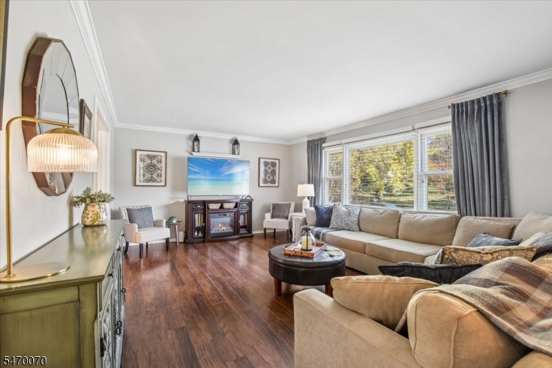 9 Quail Run Washington NJ 07853