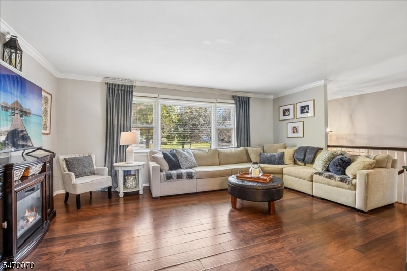 9 Quail Run Washington NJ 07853
