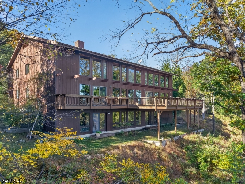 8 Farm Valley Lane Blairstown NJ 07825