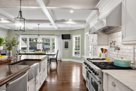 36 Clearwater Drive Hohokus NJ 07423