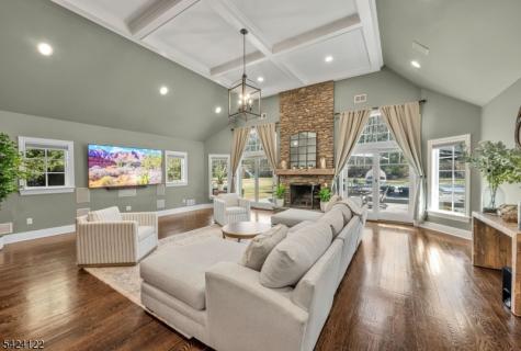 36 Clearwater Drive Hohokus NJ 07423