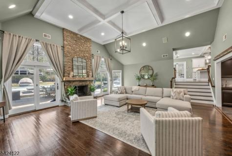 36 Clearwater Drive Hohokus NJ 07423