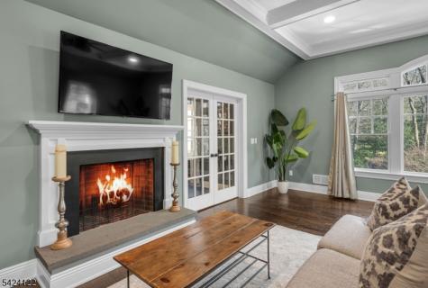 36 Clearwater Drive Hohokus NJ 07423