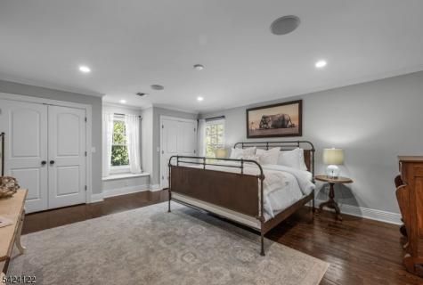 36 Clearwater Drive Hohokus NJ 07423