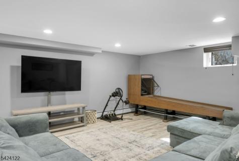 36 Clearwater Drive Hohokus NJ 07423