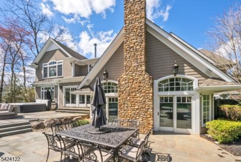 36 Clearwater Drive Hohokus NJ 07423