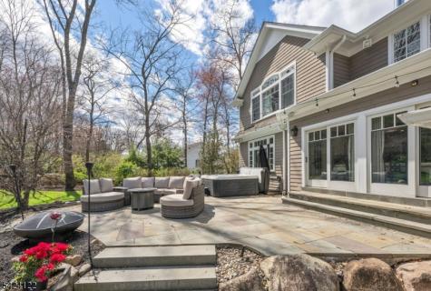 36 Clearwater Drive Hohokus NJ 07423
