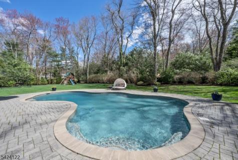36 Clearwater Drive Hohokus NJ 07423