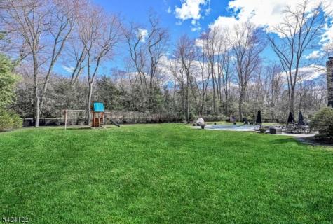 36 Clearwater Drive Hohokus NJ 07423