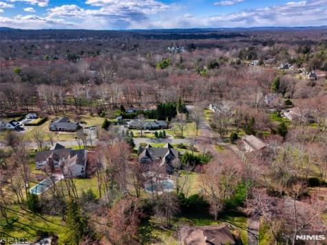 36 Clearwater Drive Hohokus NJ 07423