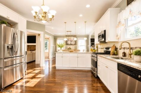 52 Hollywood Avenue Hillside NJ 07205