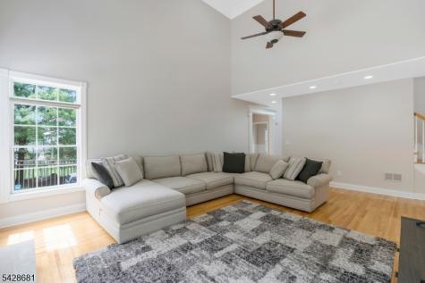 6 Perin Place Roxbury NJ 07876