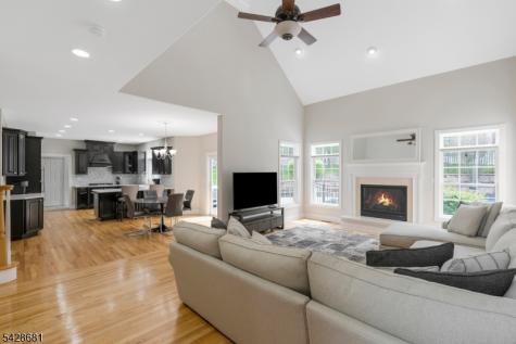 6 Perin Place Roxbury NJ 07876