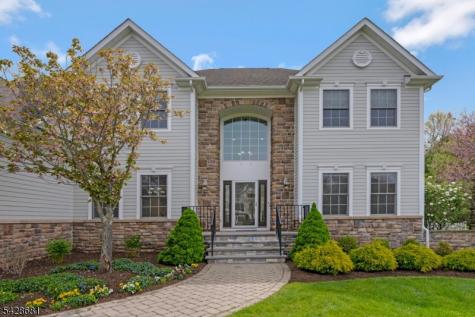 6 Perin Place Roxbury NJ 07876