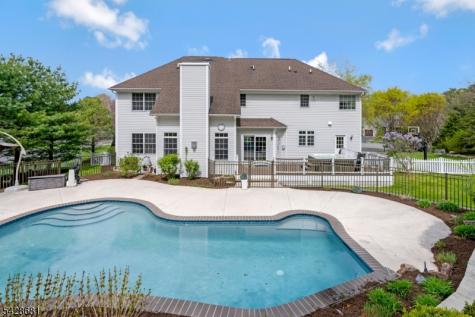6 Perin Place Roxbury NJ 07876