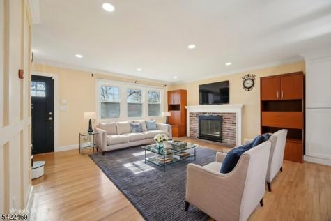 59 Oakwood Drive Wayne NJ 07470