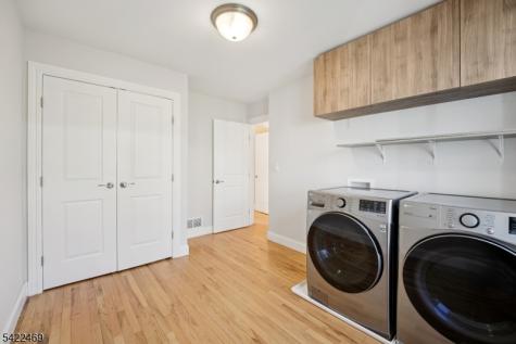 59 Oakwood Drive Wayne NJ 07470