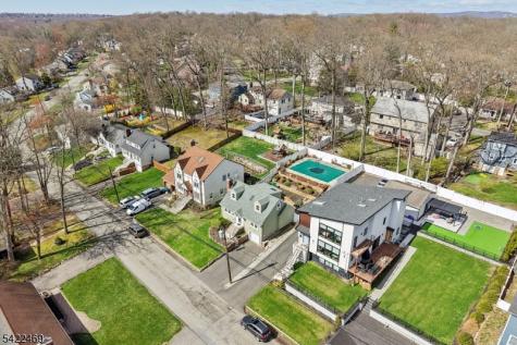 59 Oakwood Drive Wayne NJ 07470