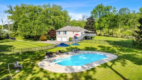 97 Beacon Hill Road Washington NJ 07830