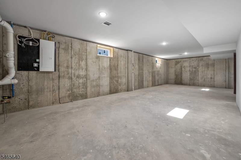 31 Bogert Street Totowa NJ 07512