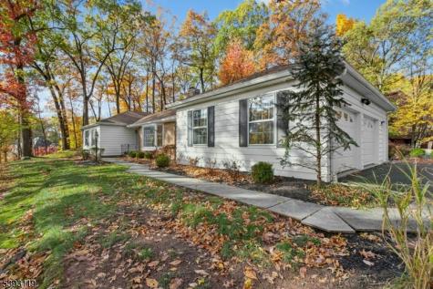 19 Ravenswood Lane Scotch Plains NJ 07076
