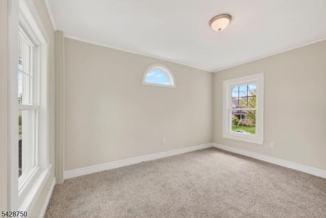 322 Madison Avenue Dunellen NJ 08812