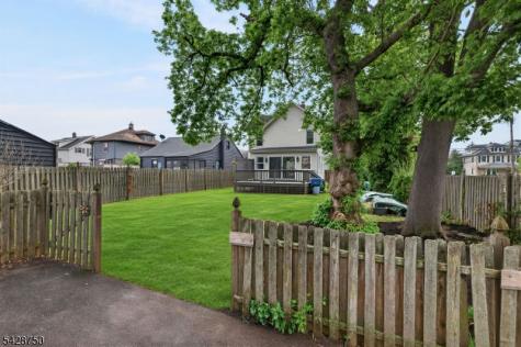 322 Madison Avenue Dunellen NJ 08812